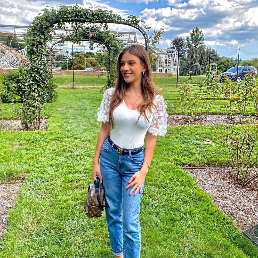 Meet your Posher, Dana